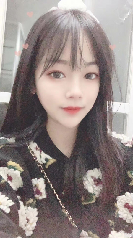 00后嫩妹