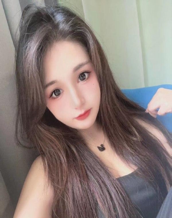 38C丰满类型00后小妹