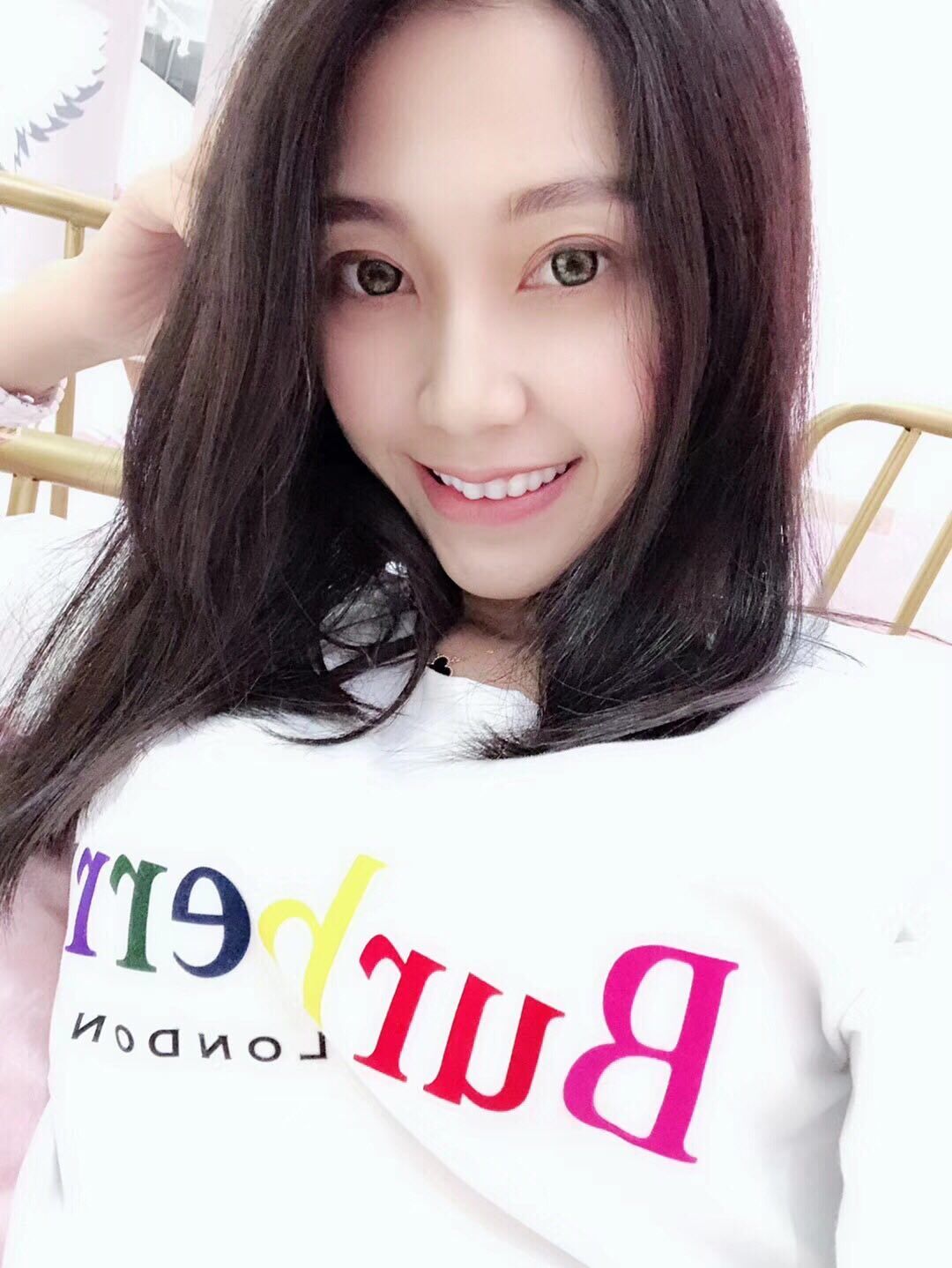 96年嫩妹子，身材一流，极品美女