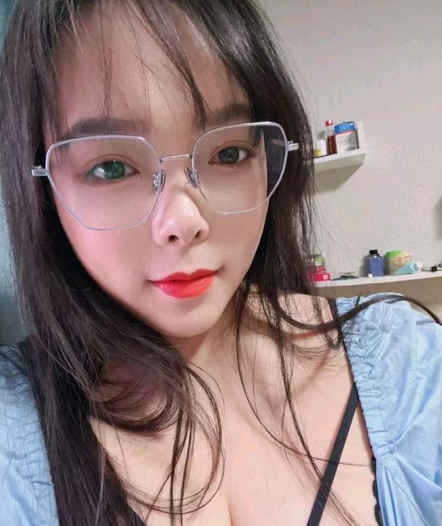 上海巨乳小姐姐