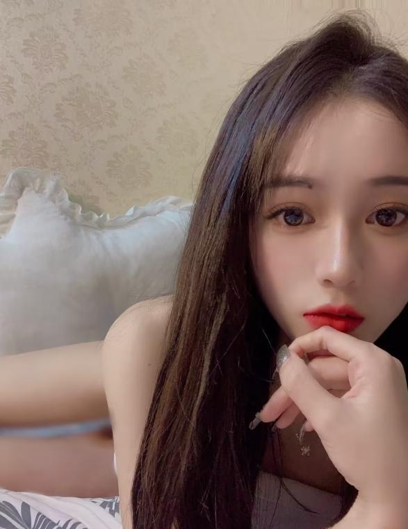 不风尘的娇妹子