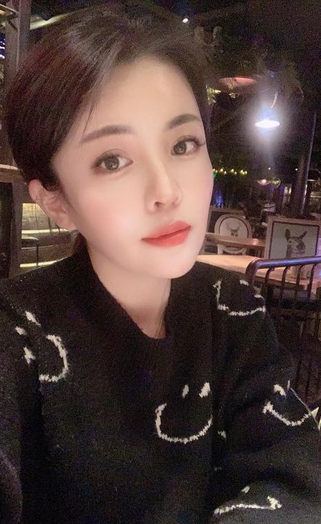 个体户小美女