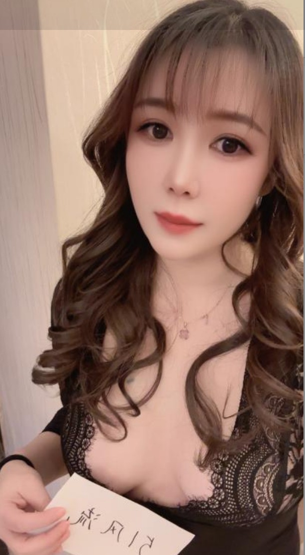 丰满东北骚女