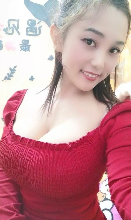丰满诱人的爆乳