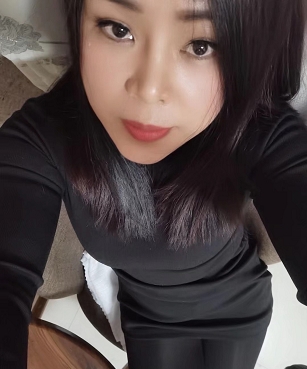 丰满骚气的丸子
