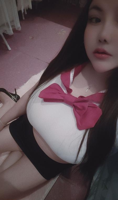 九亭奶希