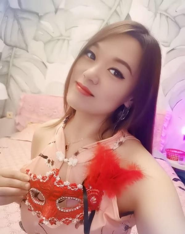 二刷天鹅湖妹子青青