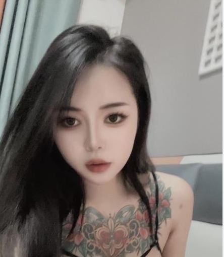会潮喷的花胸