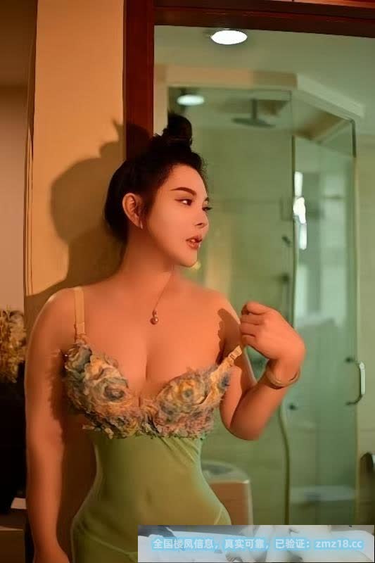 体验上城高铁旁骚妇
