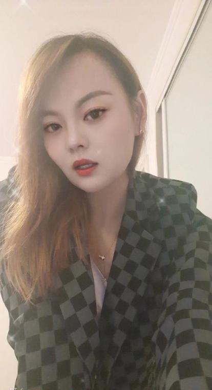 体验长腿少妇