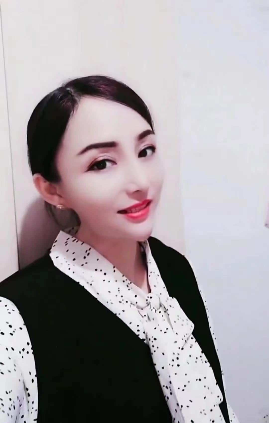 你们要找的大高个找到了