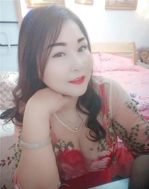 俞家巷小区少妇