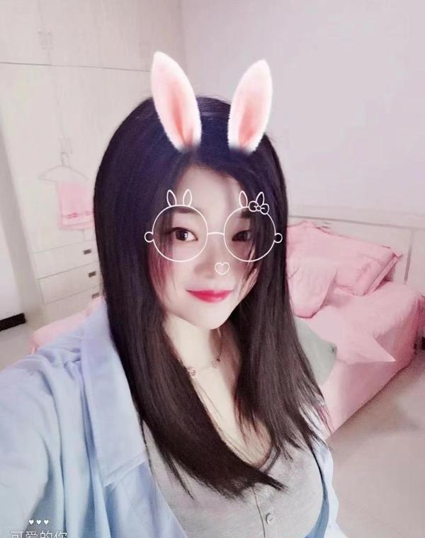 光谷青年城小姐姐
