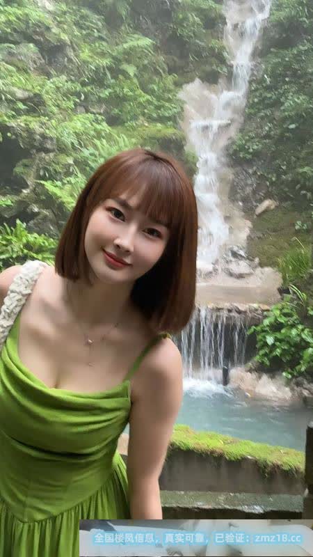 兼职美女小妮