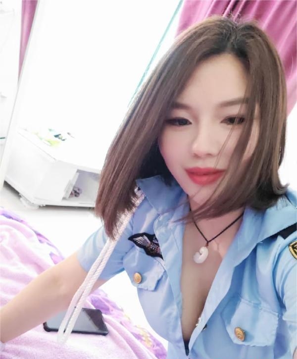 制服诱惑梅梅