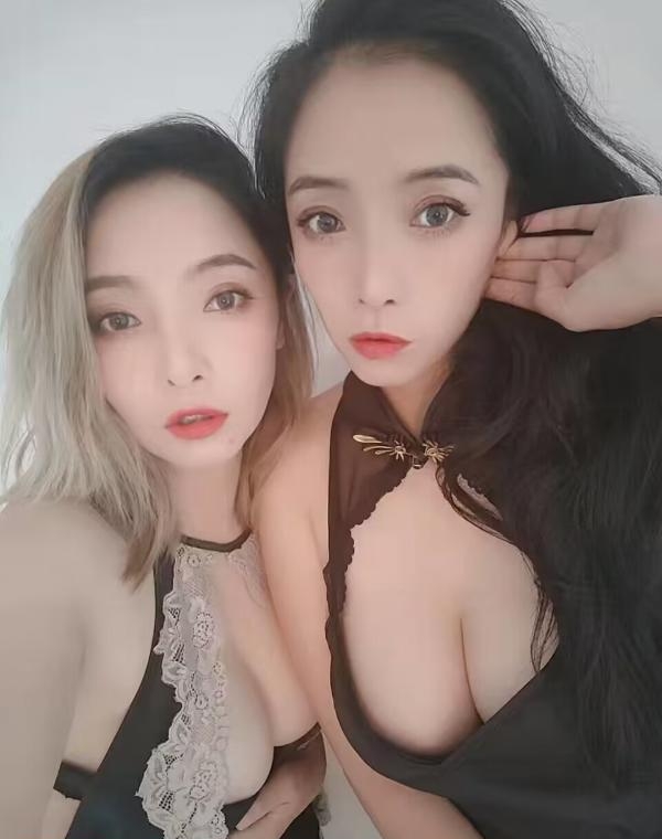 华师双胞胎