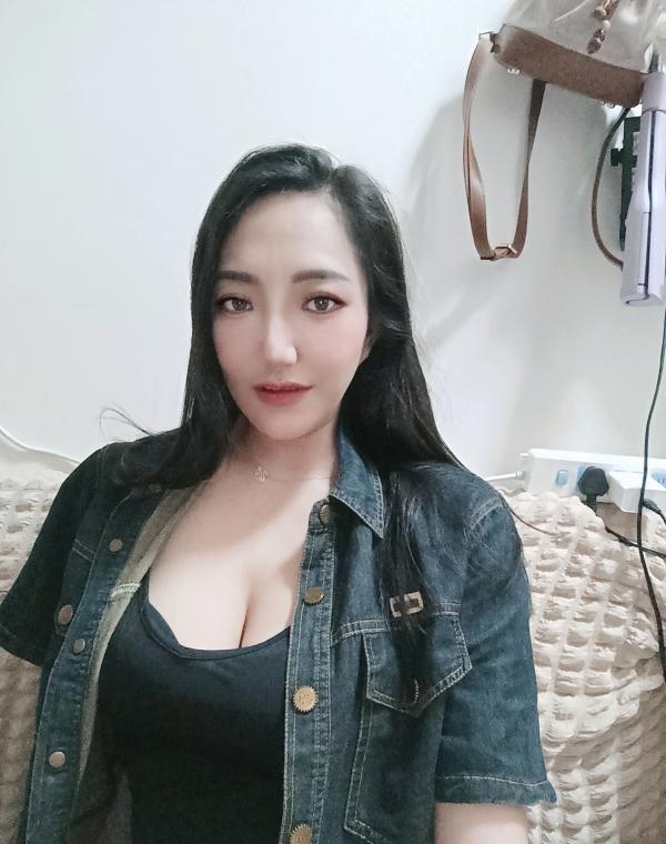 南洲抓龙筋小姐姐