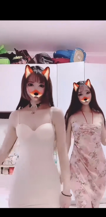 双胞胎很骚