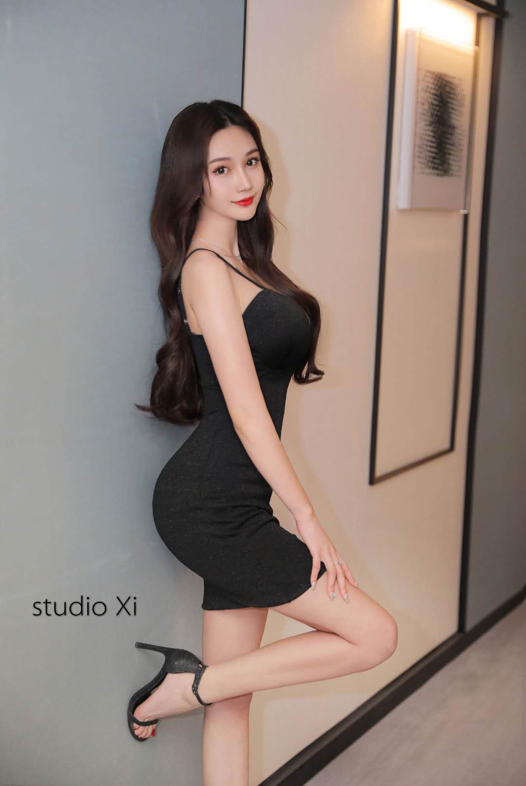 可爱苗条妹