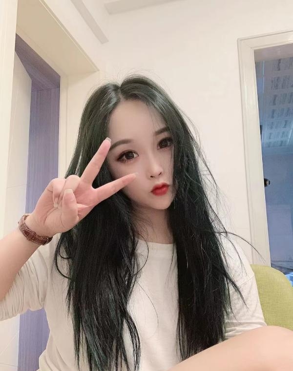 可舌吻的美女小姐姐