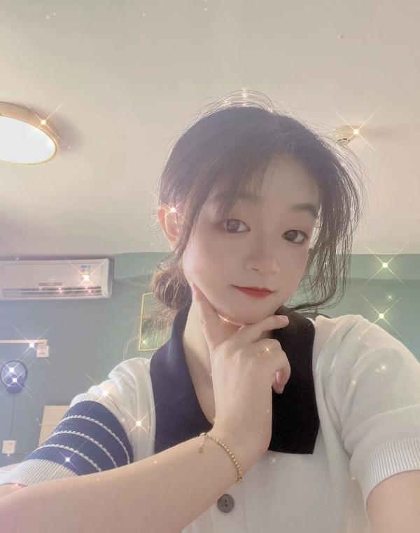 周周学妹