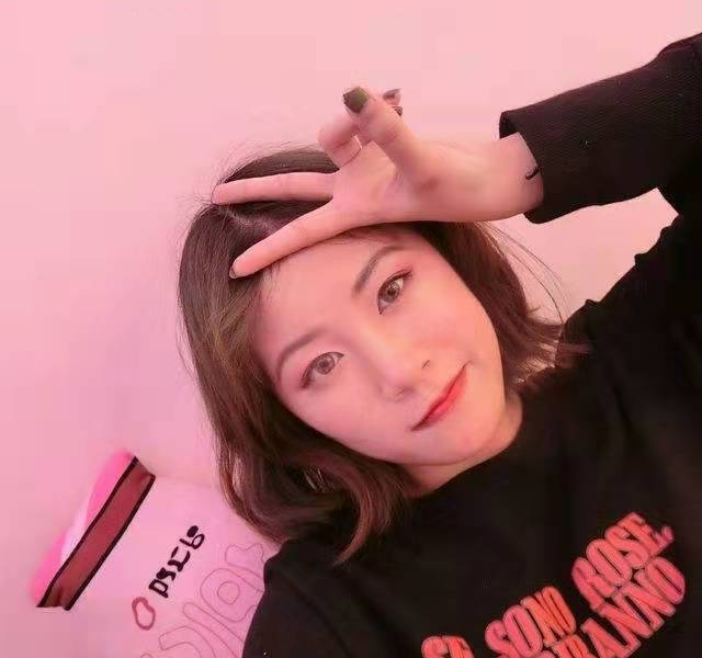 城西美甲店兼职小姐姐