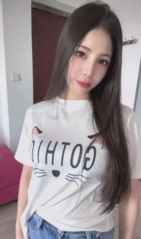 大奶纯情少女