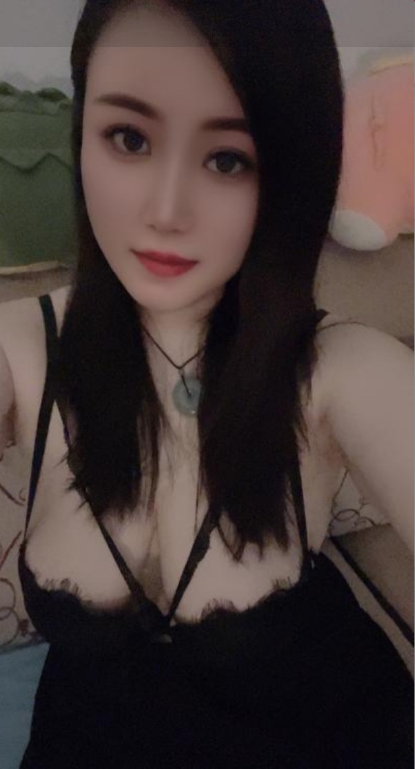 大波白云少妇