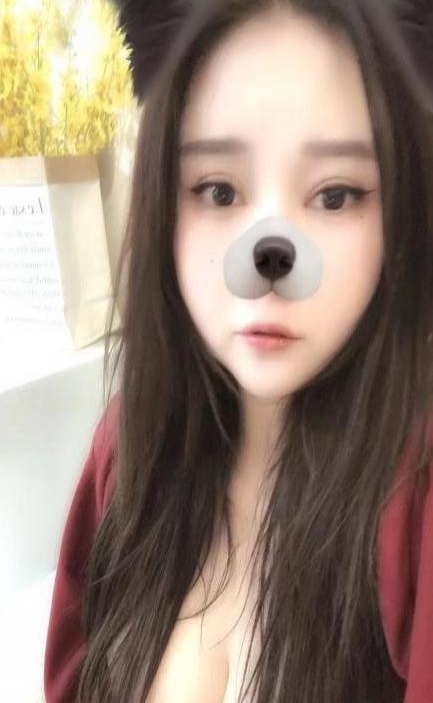 大胸妹子