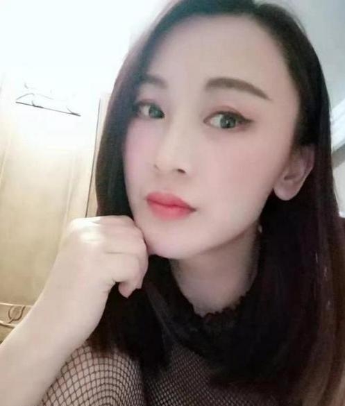 大胸妹子