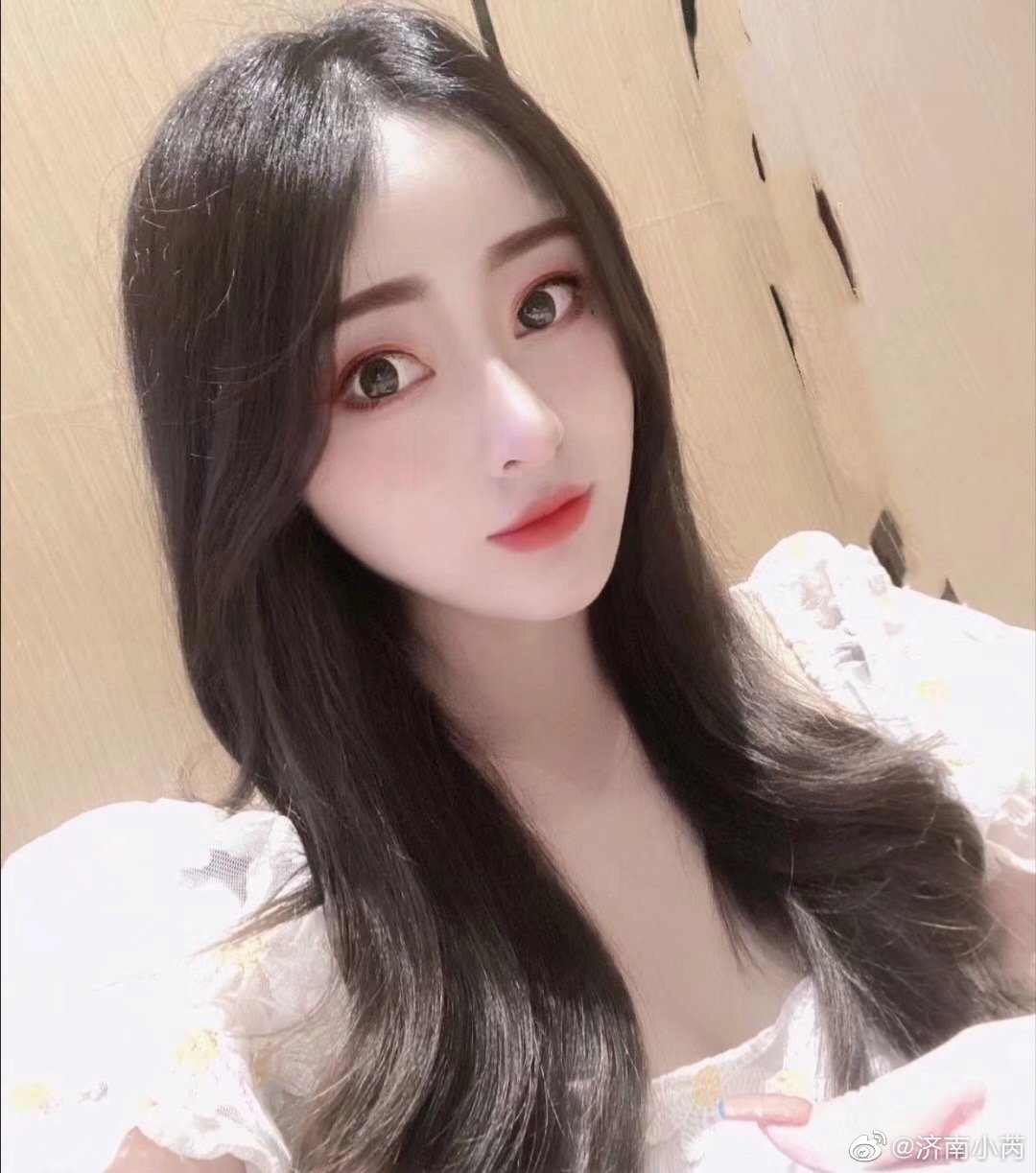 大长腿妹子