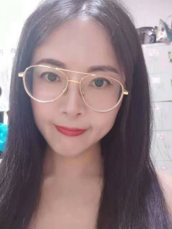 大长腿妹子