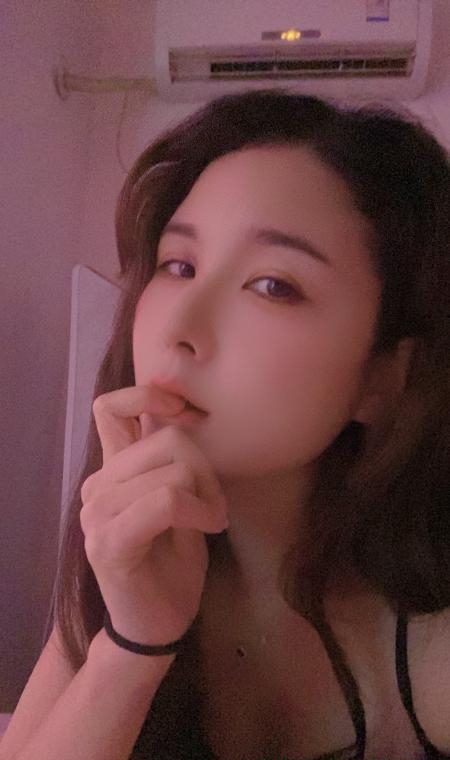 天心温柔丰满芊芊老师