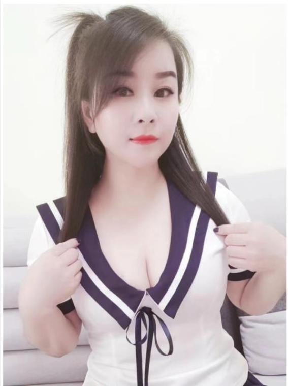 天河大奶小彤