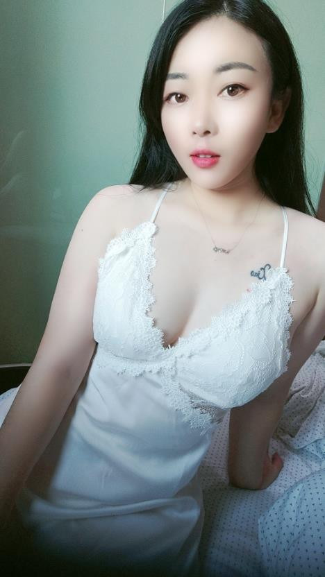 天河清纯大波妞依依