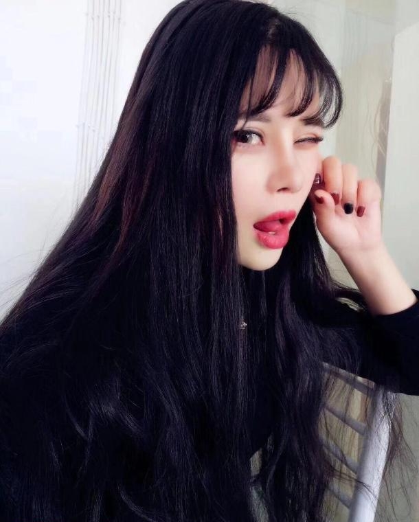 天津河西肤白妹子