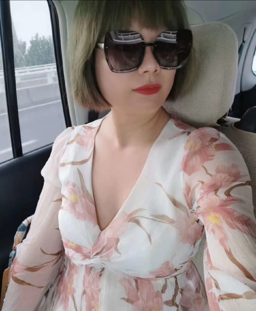 天津站小姐姐