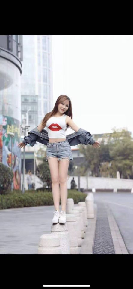 天然大奶丰满妹子