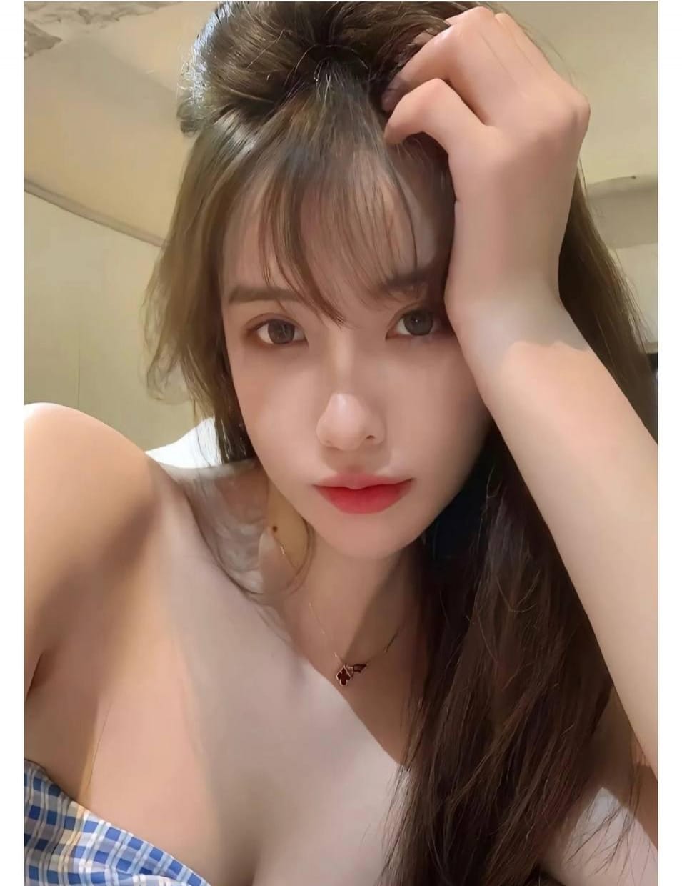 奎文黑丝少妇