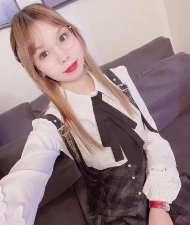 妖娆妩媚小妹