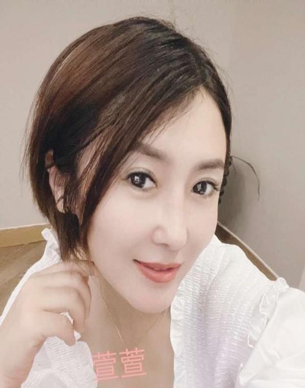 妖艳大奶少妇