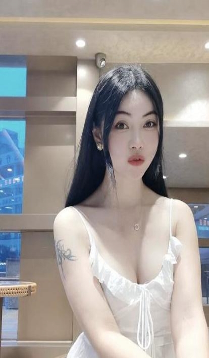 妩媚动人风骚老师