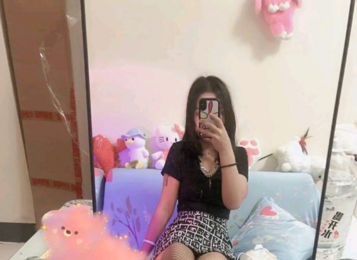 宝安性感短发美女