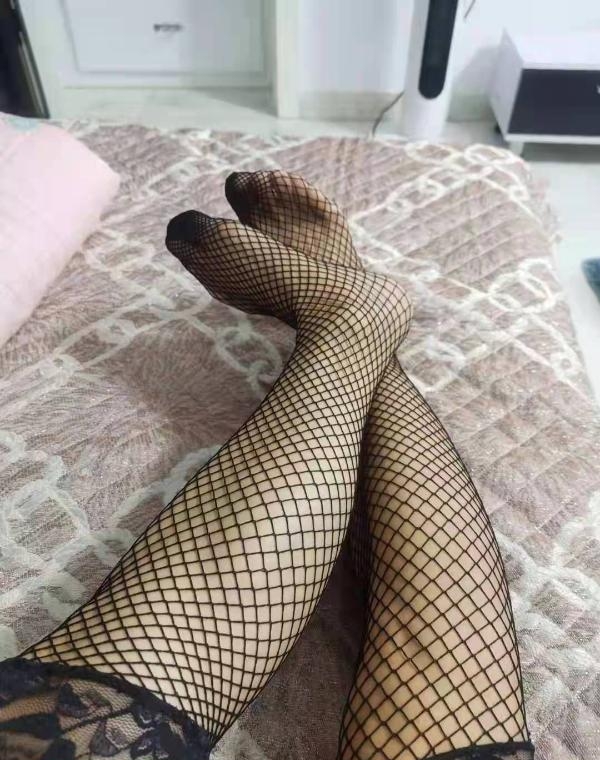 宝藏熟女丝足诱惑