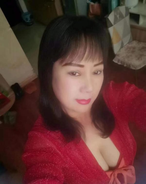 实惠肛交熟女