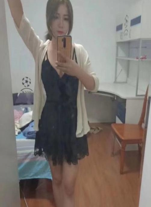 小巧娇嫩少妇晴天