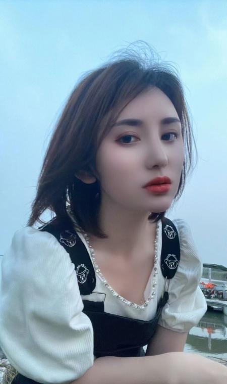少数民族美女