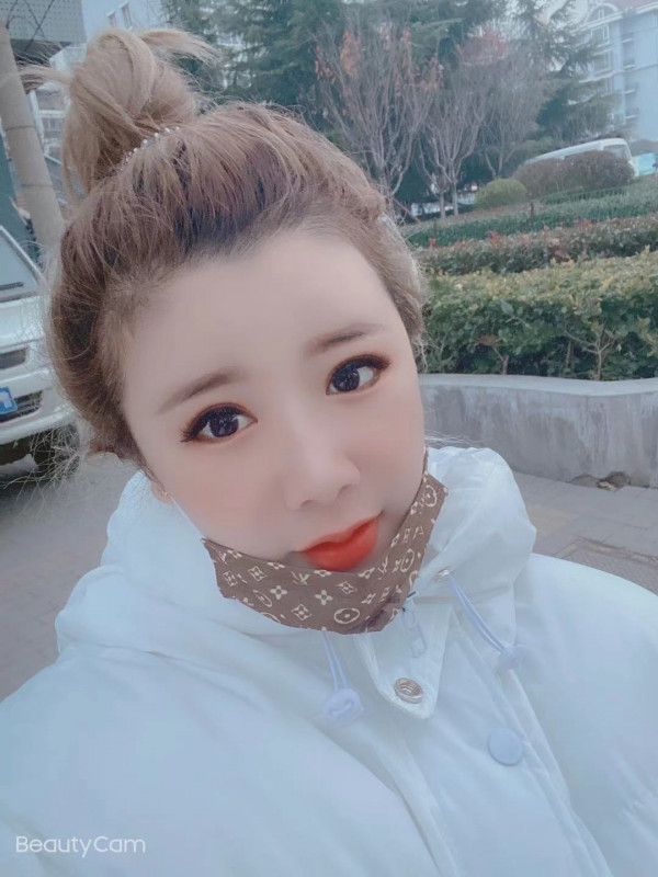 市北美女贝贝