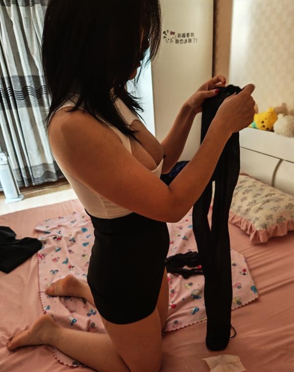 平价肥臀s型少妇