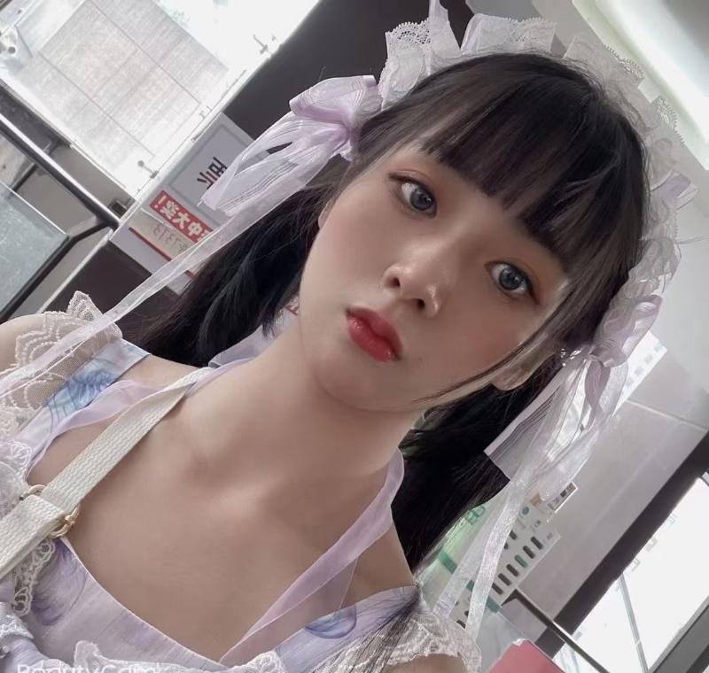 年轻好看的葡萄